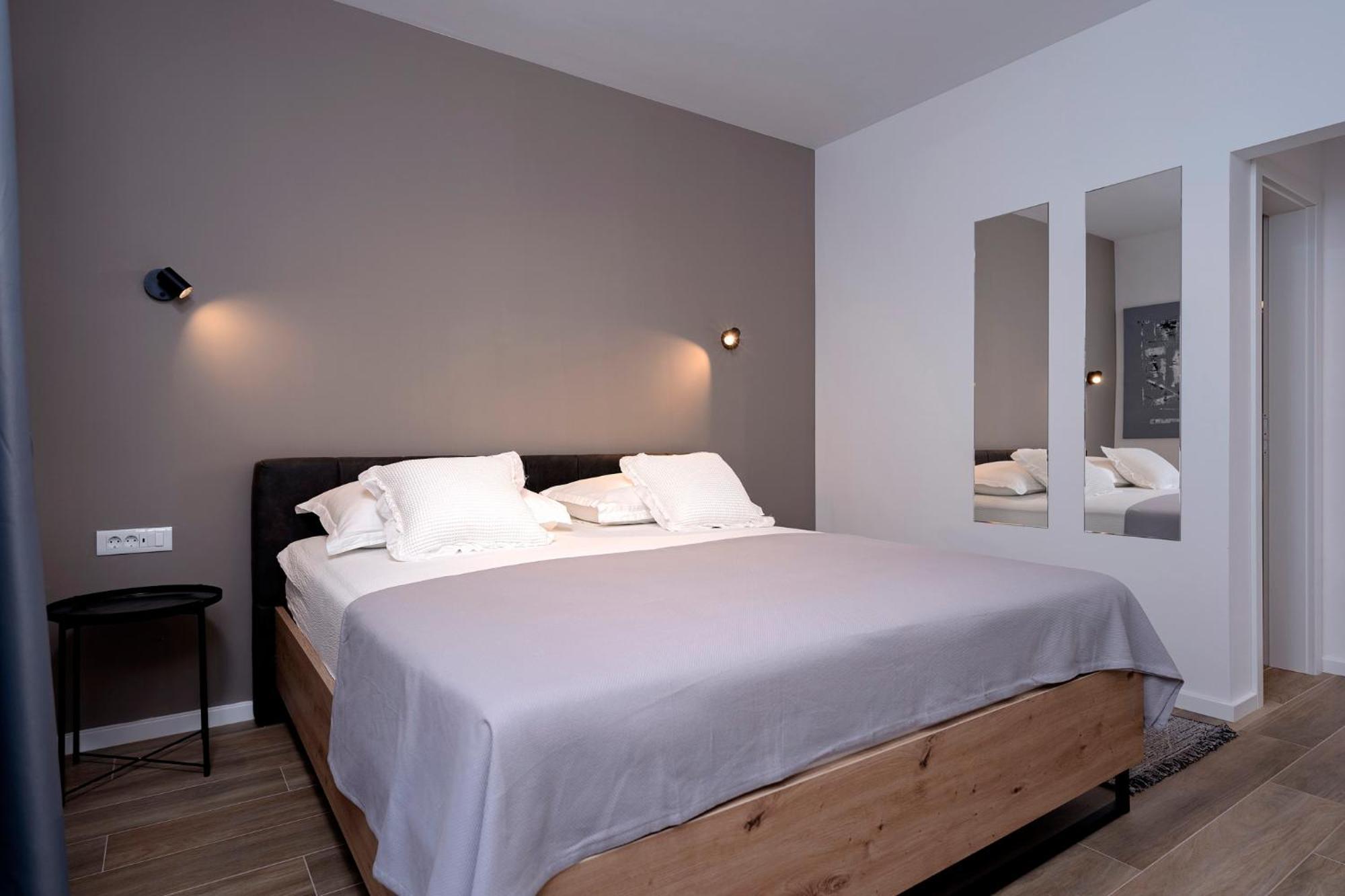 Modern, 2 Bedroom Apartment Hvar Town Exterior photo